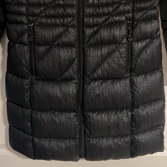 Bernardo Hooded Long Portable Packable Puffer Coat - Picture 3 of 10